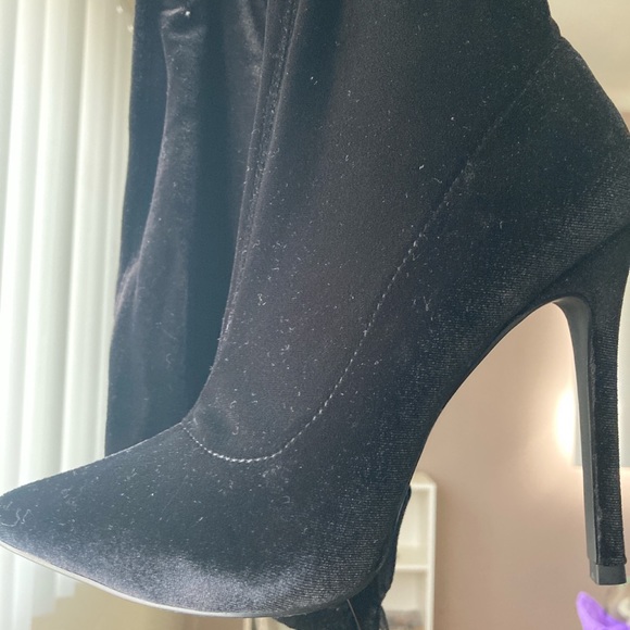 Velvet thigh high boots - Picture 2 of 6